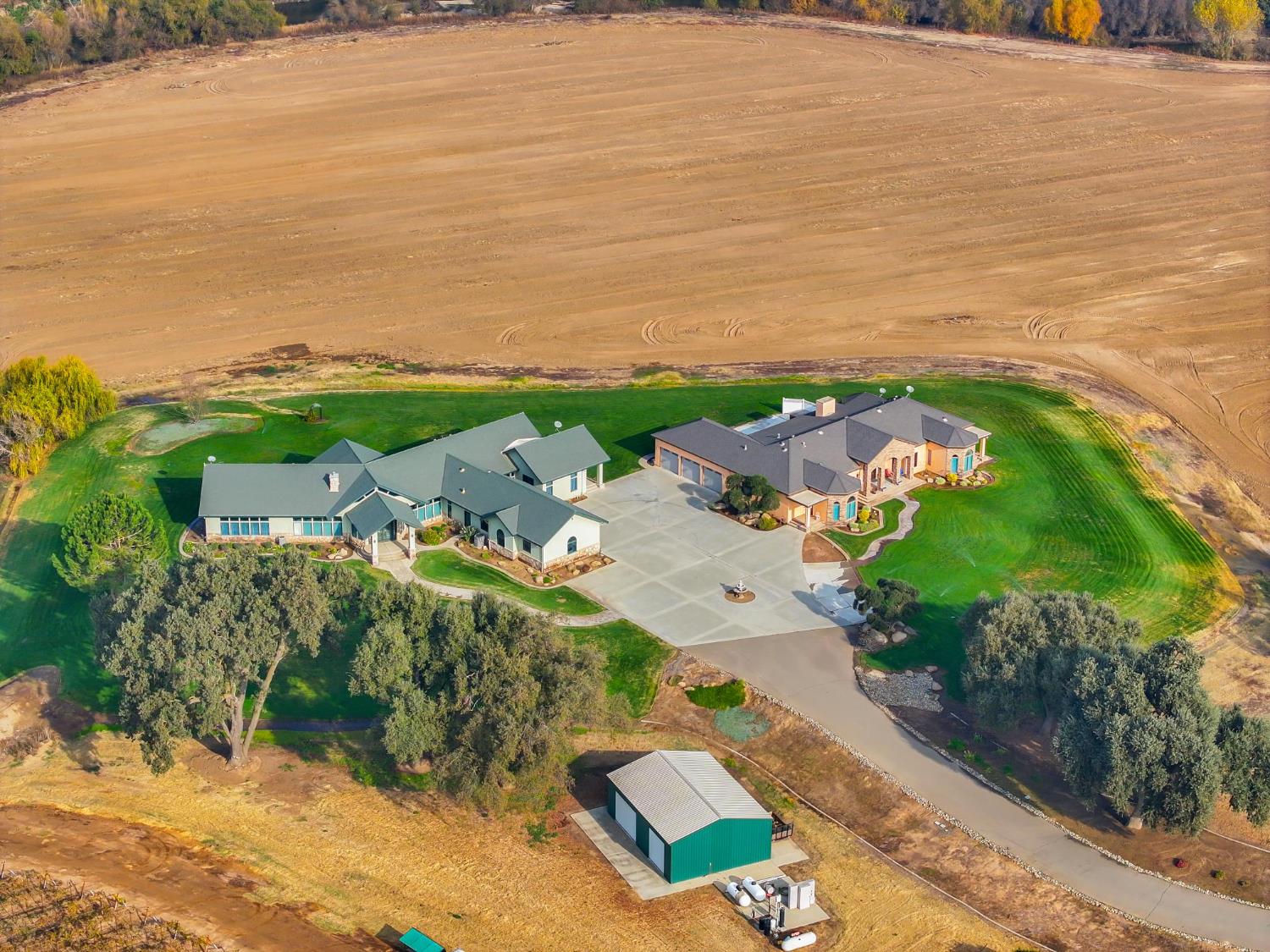 20170 River Road. Stevinson, 4 bed/3.5 bath/5,109sqft/38acre lot