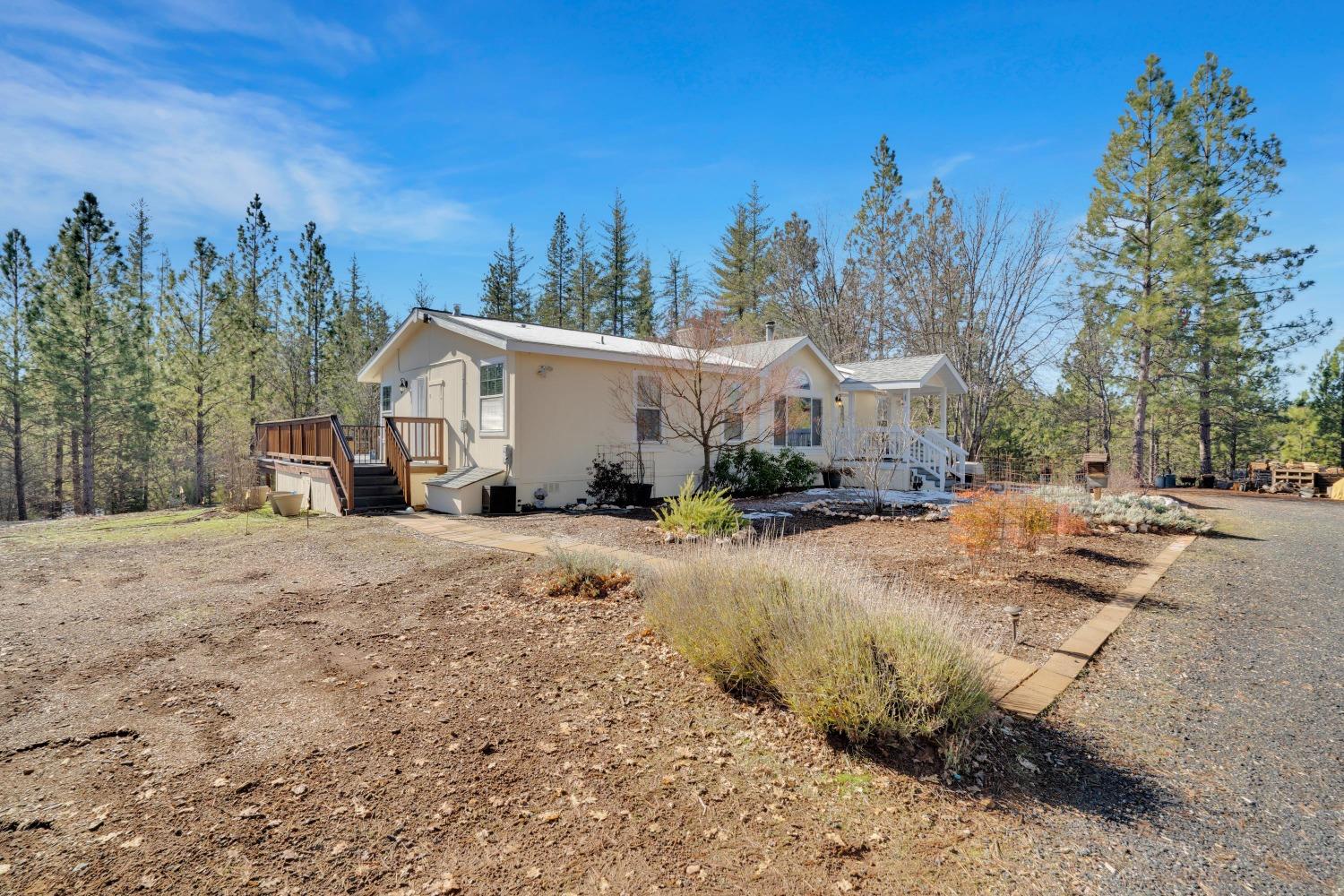 PENDING – 6916 Dogtown Road #B, Coulterville, CA 3bd/2bth/1350sf/5.29ac