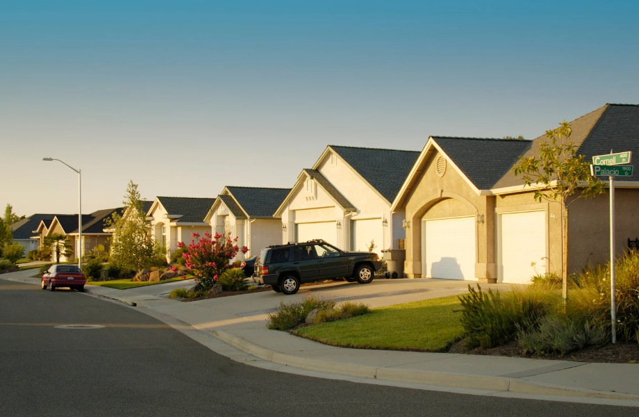 11 Summer Real Estate Tips for Selling Your Home