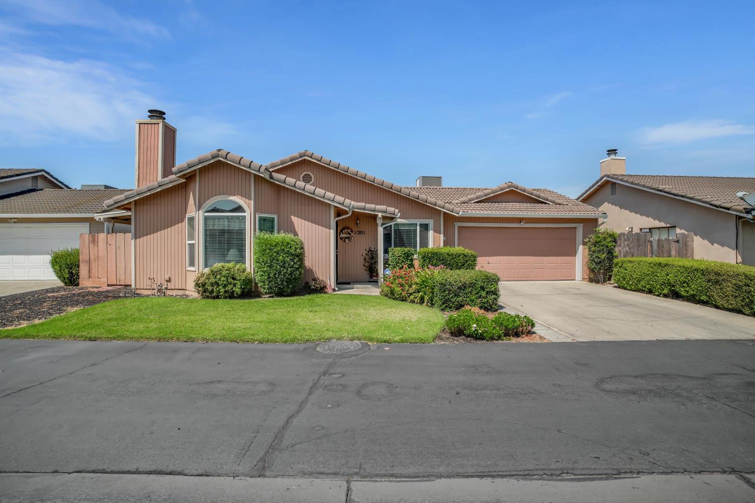 1301 Windsor Ct. Turlock, 3bd/2ba/1253sf