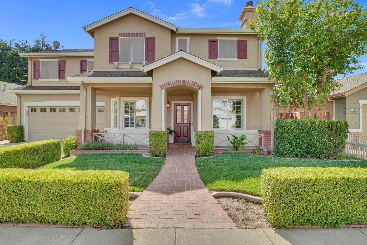 420 Vintage Drive, Turlock, 4bd2.5ba/2232sf